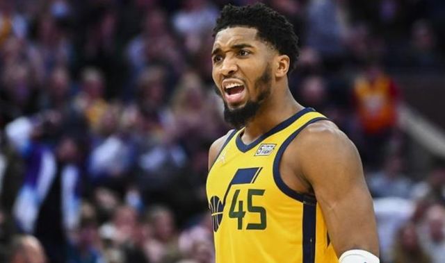 体育场正在 体育场正在