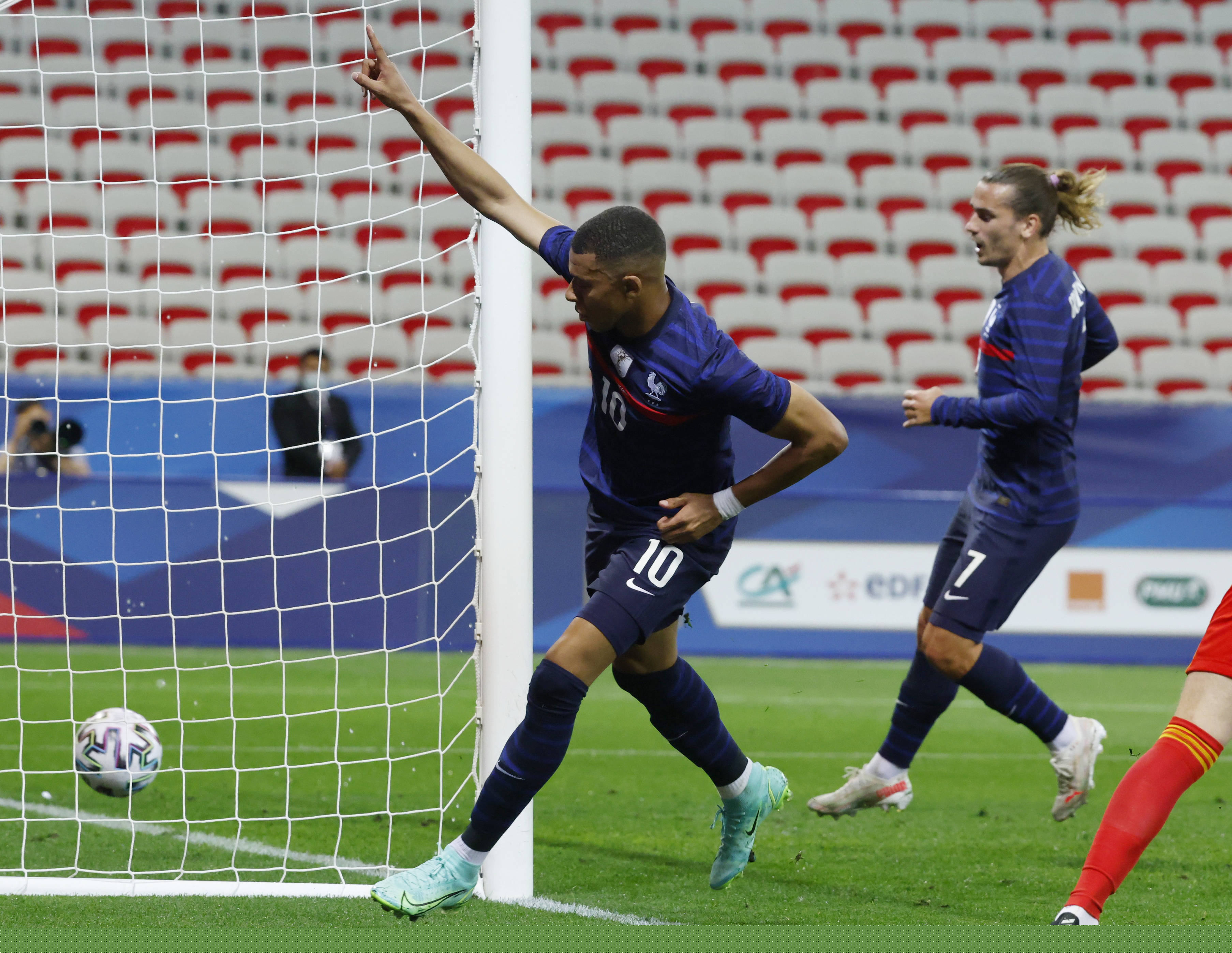 误率维持在 误率维持在